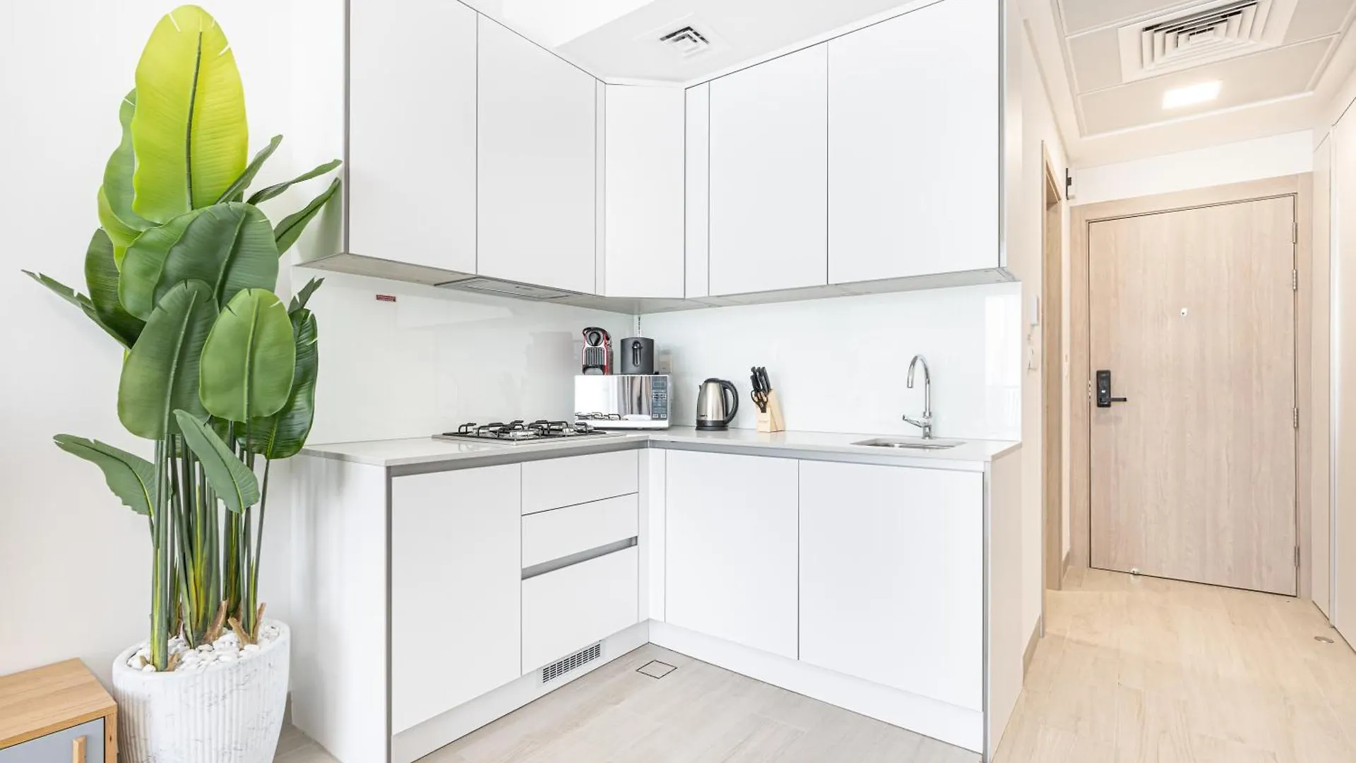 Apartment Cozy & Bright Home In The Heart Of Jvc Dubai