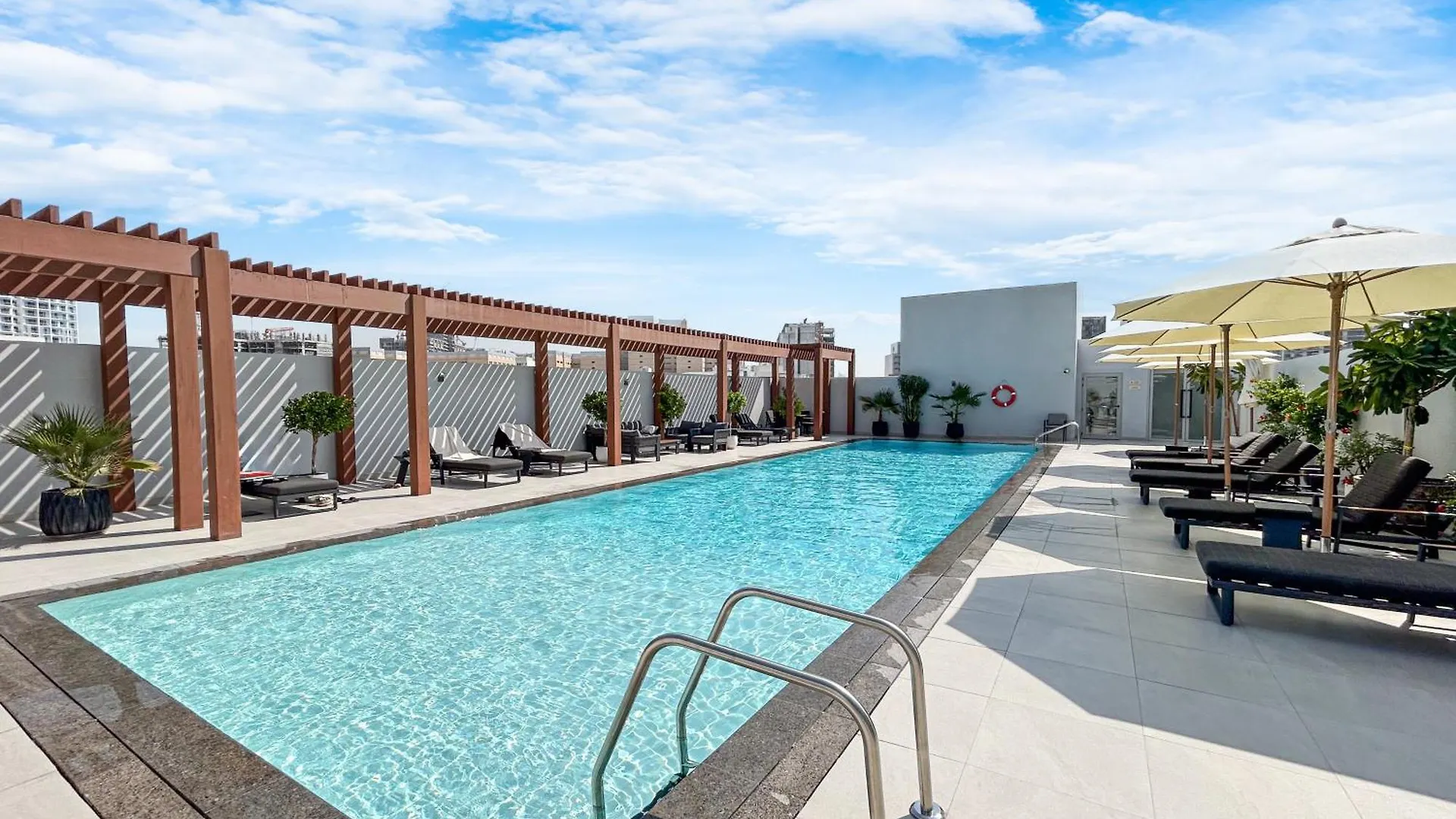 Cozy & Bright Home In The Heart Of Jvc Dubai Vereinigte Arabische Emirate